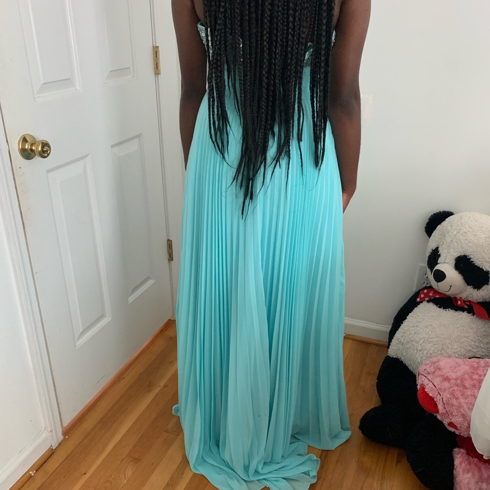 Prom Dress - Picture 4 of 5